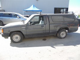 1992 MITSUBISHI MIGHTY MAX PICK UP 2DOOR BLACK 2.4 MT 2WD 203973